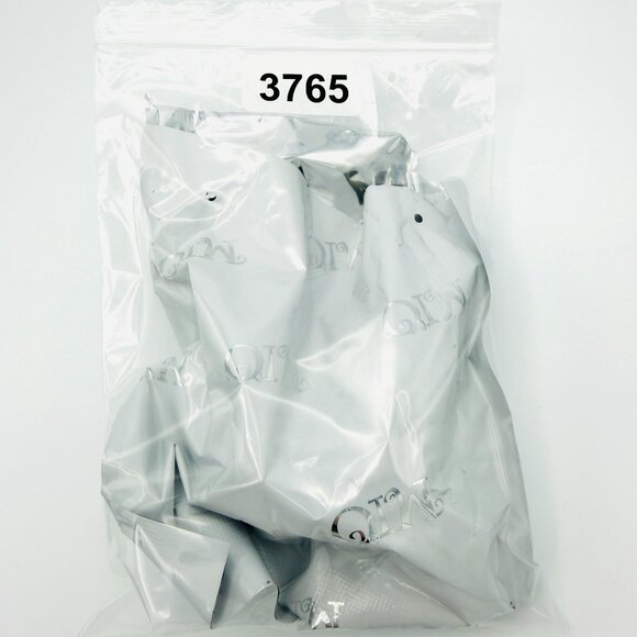 3765 MIO FANTASTIC WORLD POP MART BLIND FIGURINE SURPRISE FIGURE - Picture 2 of 2